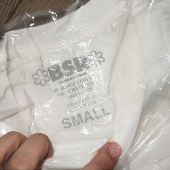 NIP BSR x By Samii Ryan White Sensitive Crop Top T-Shirt Size Small - Picture 3 of 5